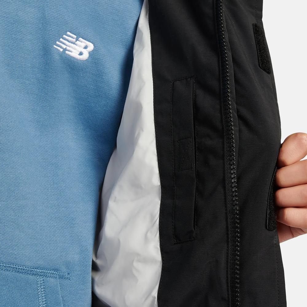 Gyerek dzseki New Balance LAKB0287BK - fekete