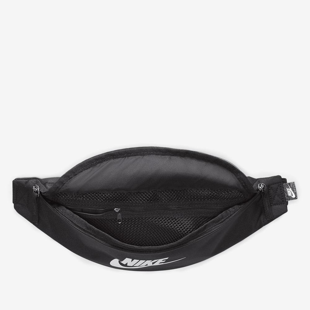 Tasak Nike Heritage DB0490-010 - fekete
