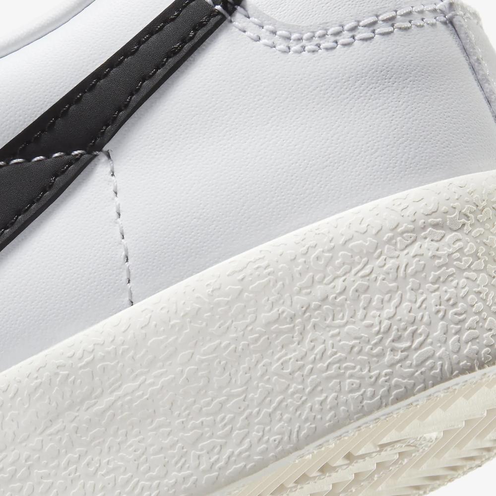 Cipő Nike Blazer Low '77 Vintage DA6364-101 - fehér