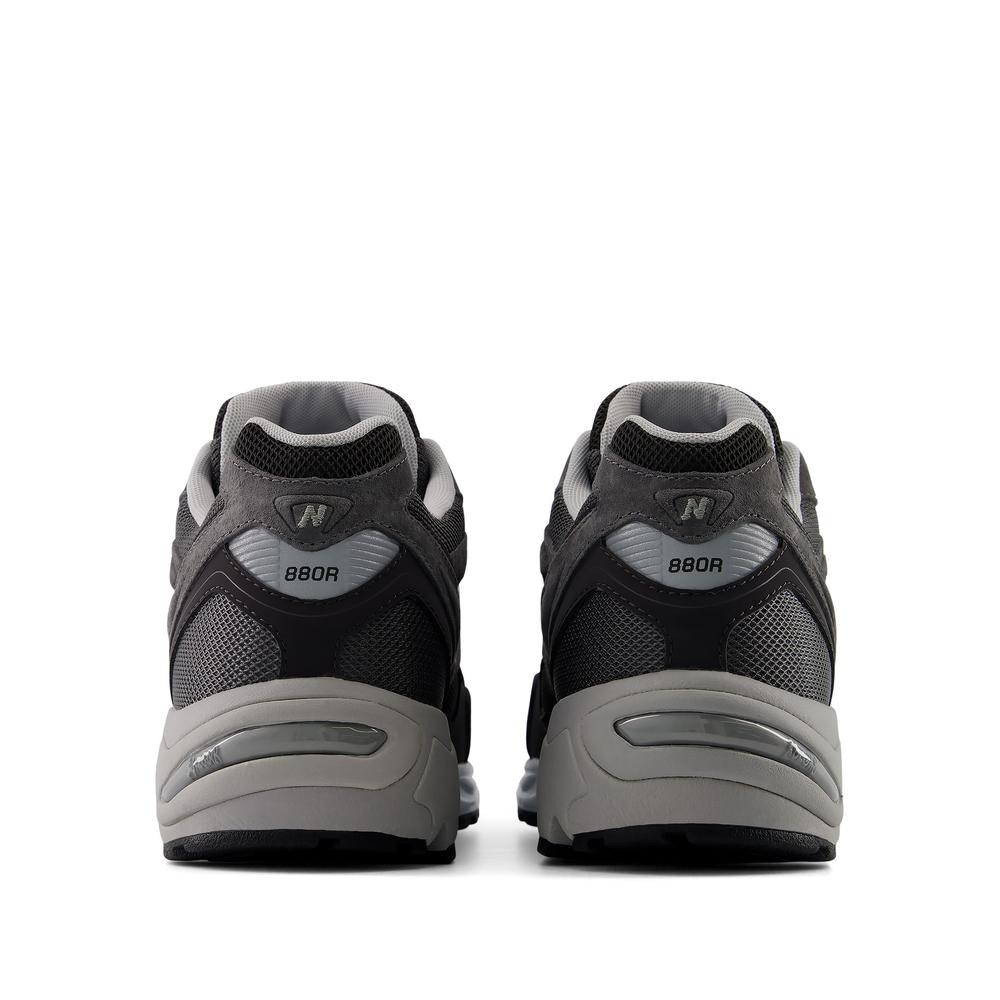 Unisex cipő New Balance U880R3TR - szürke