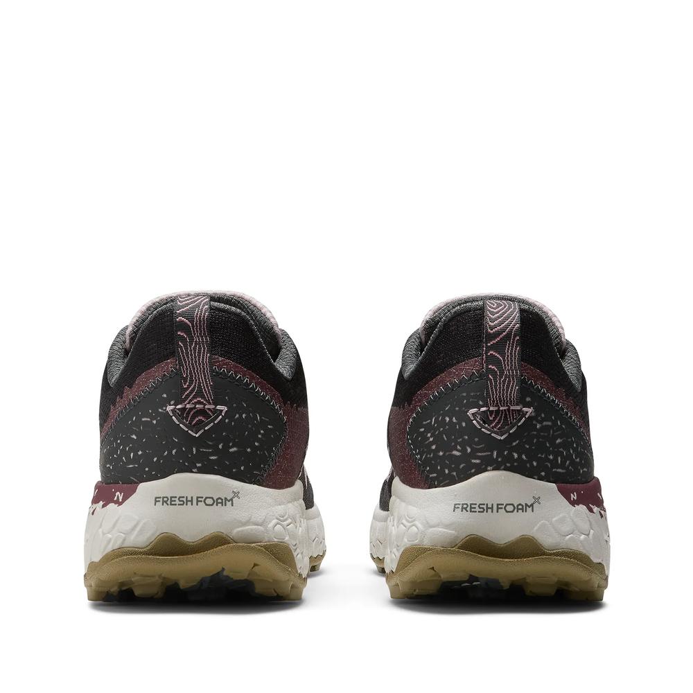 Női futócipő New Balance Fresh Foam Hierro v7 WTHIERO7 – rózsaszín