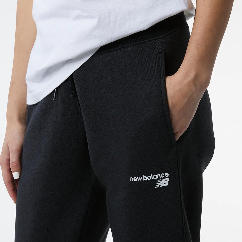 Melegítőnadrág New Balance WP03805BK - fekete