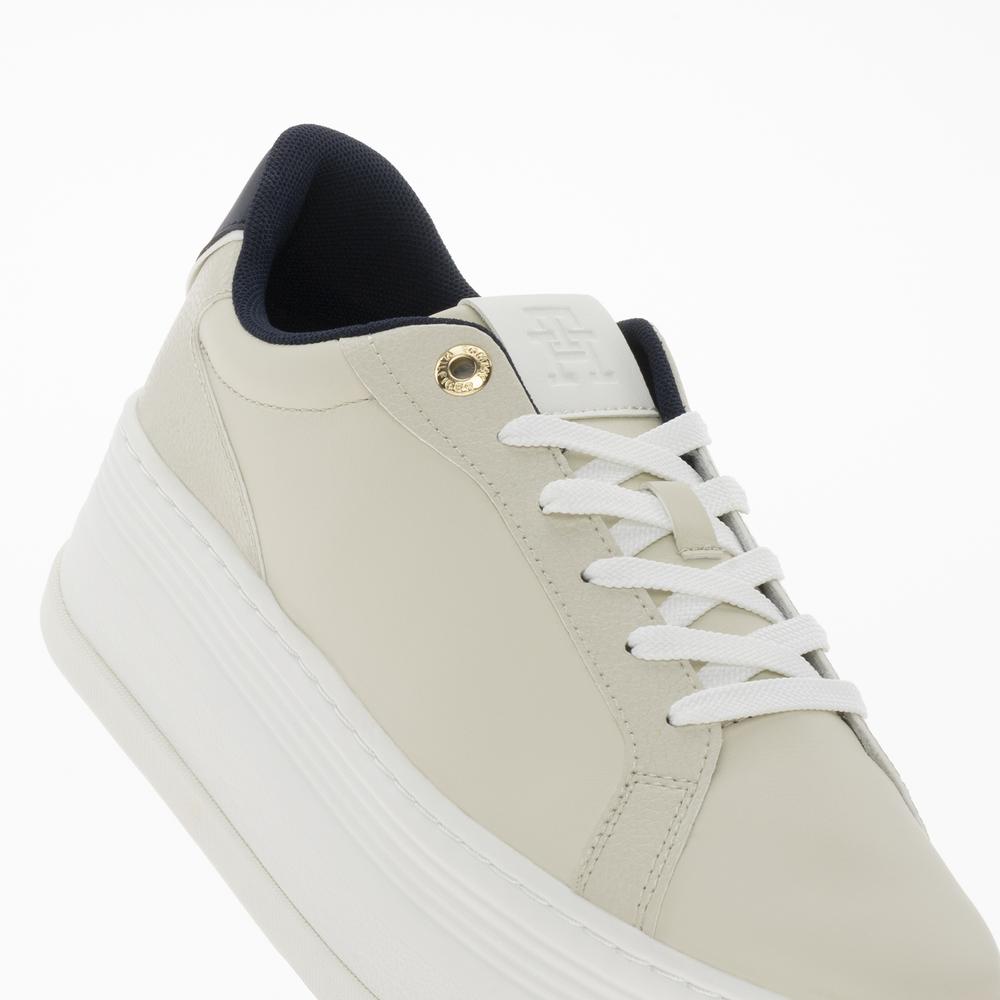 Cipő Tommy Jeans Platform Sneaker Triangle FW0FW08115-ACG - bézs