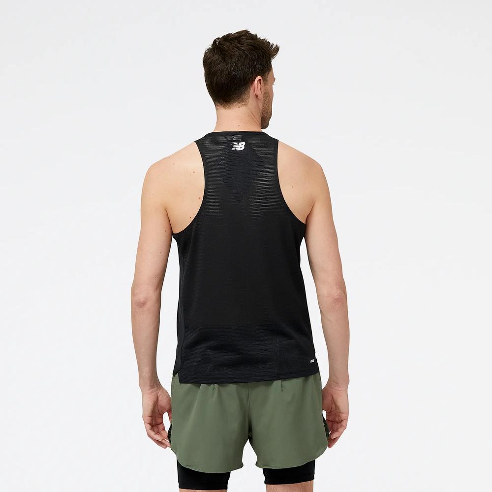 Férfi póló New Balance MT31240BK - fekete