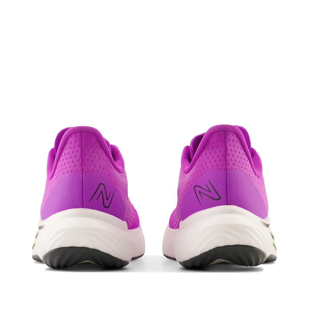 Cipő New Balance FuelCell Rebel v3 WFCXCR3 - rózsaszín