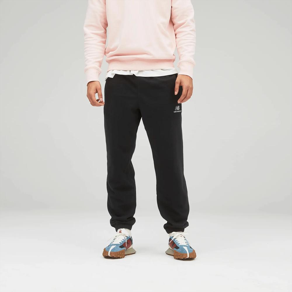 Melegítőnadrág New Balance UP21500BK - fekete
