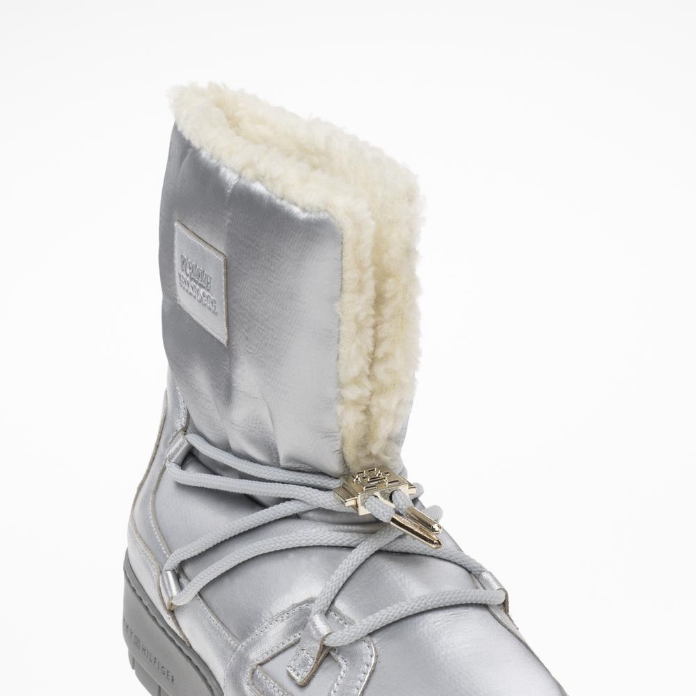 Cipő Tommy Hilfiger Tommy Essential Silver Boots FW0FW07506-0IM - ezüst