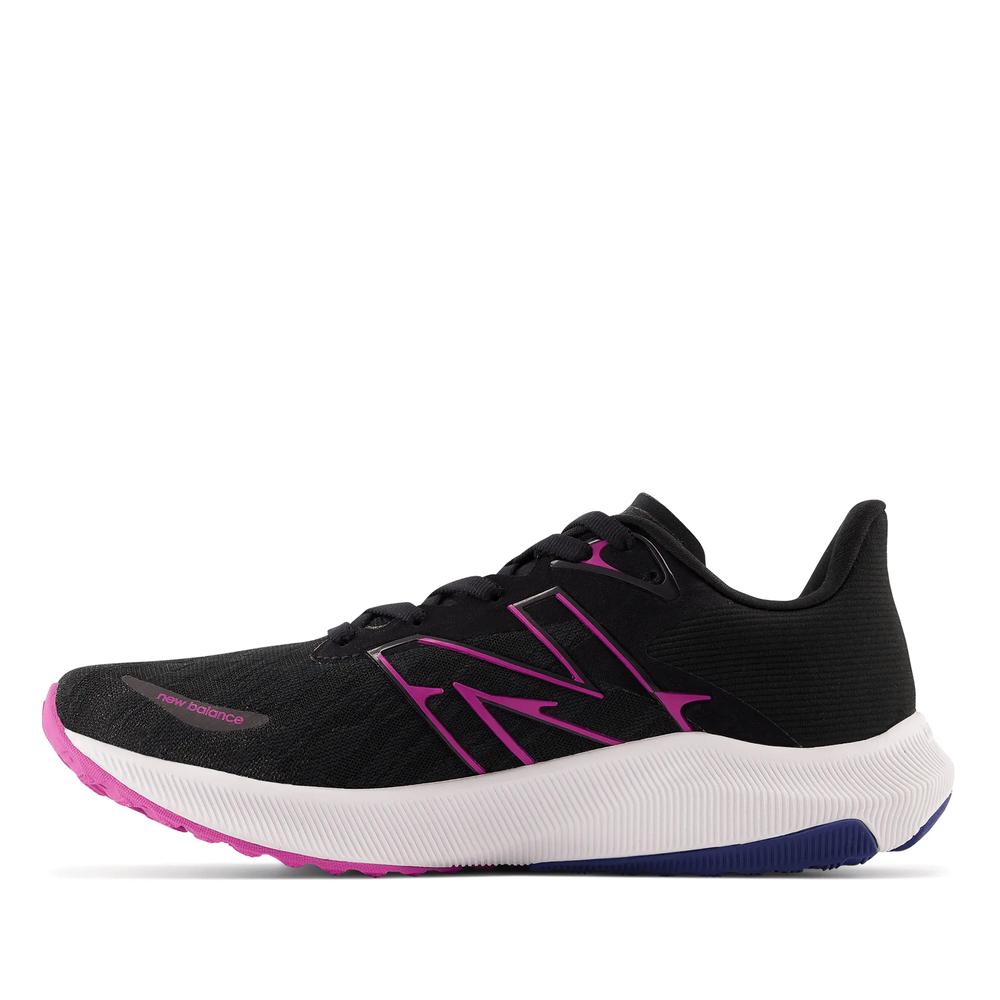 Női futócipő New Balance FuelCell Propel v3 WFCPRCD3 – fekete