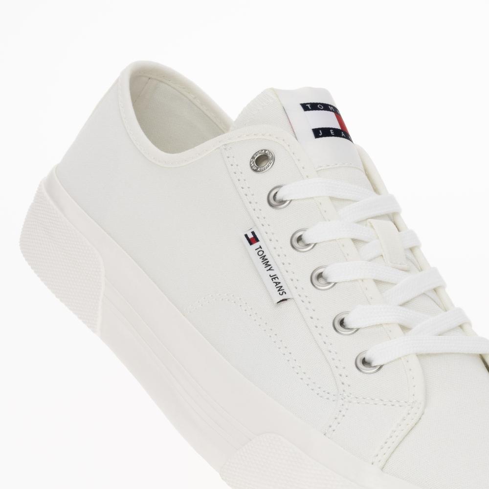 Cipő Tommy Hilfiger Lace-Up Canvas EM0EM01365-YBL - fehér