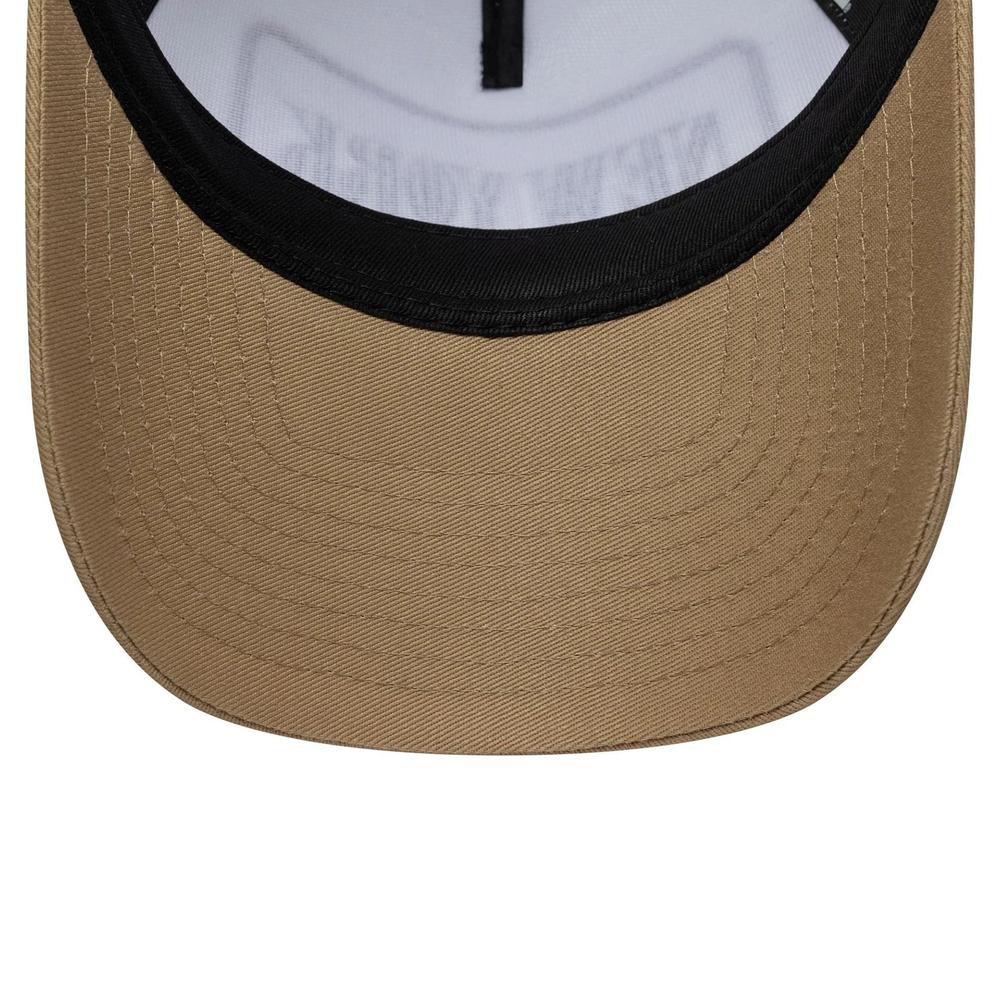 Sapka New Era Location Patch 9FORTY A-Frame Trucker 60771861 - bézs