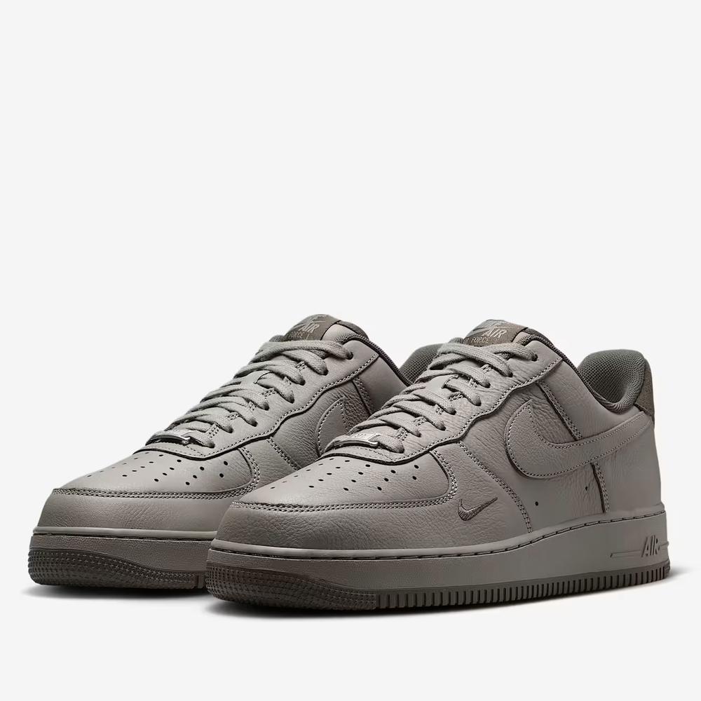 Cipő férfi Nike Air Force 1 '07 LV8 HM9483-300 - szürke