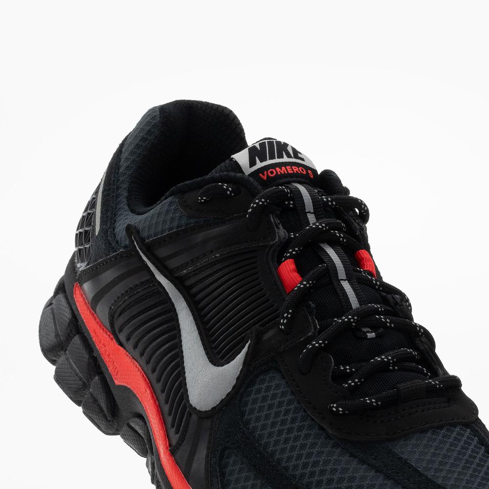 Férfi cipő Nike Zoom Vomero 5 HV2527-002 - fekete