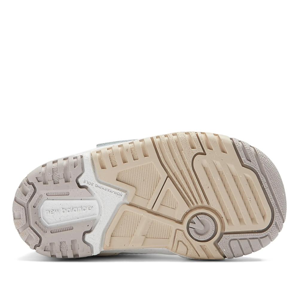 Gyermekcipő New Balance IHB550EP - fehér