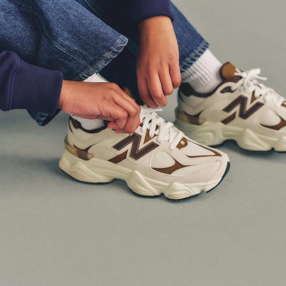 Gyermekcipő New Balance G90609SI - bézs