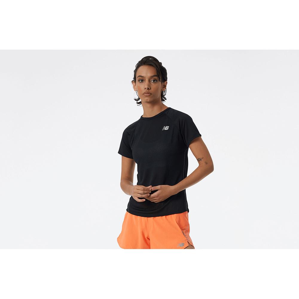 Póló New Balance WT21262BK - fekete