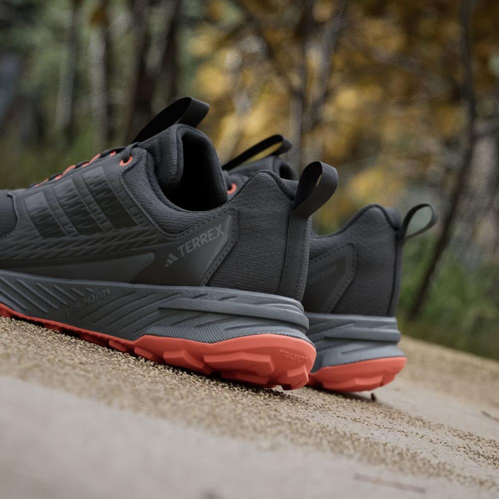 Cipő férfi adidas Terrex Tracefinder 2 Climaproof JR9134 - fekete