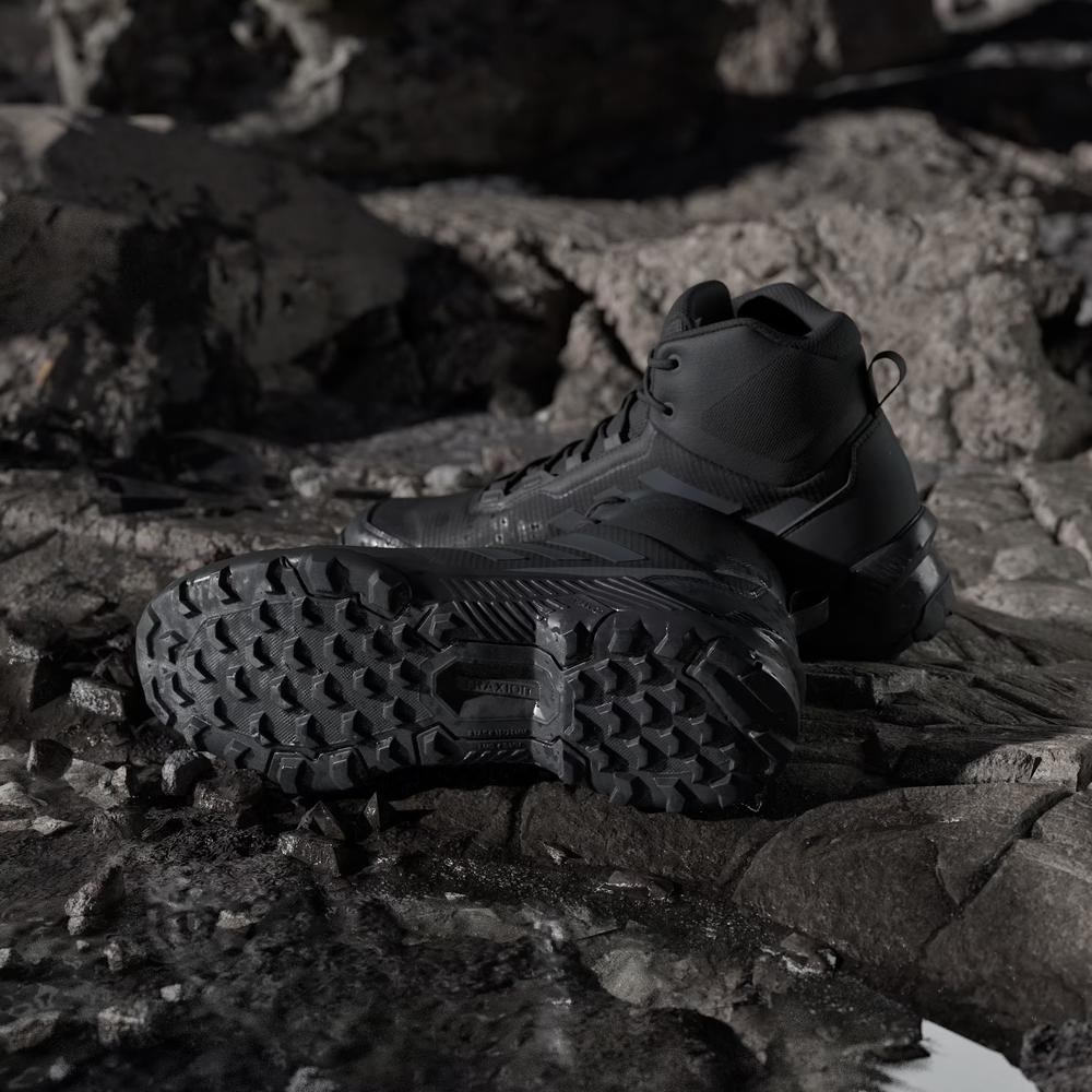 Cipő férfi adidas Terrex Eastrail 2.0 Mid Rain.Rdy Hiking HP8600 - fekete