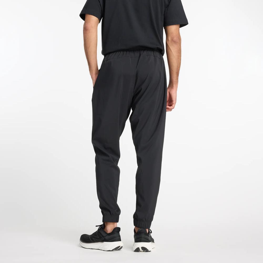 Férfi nadrág New Balance MP41011BK - fekete