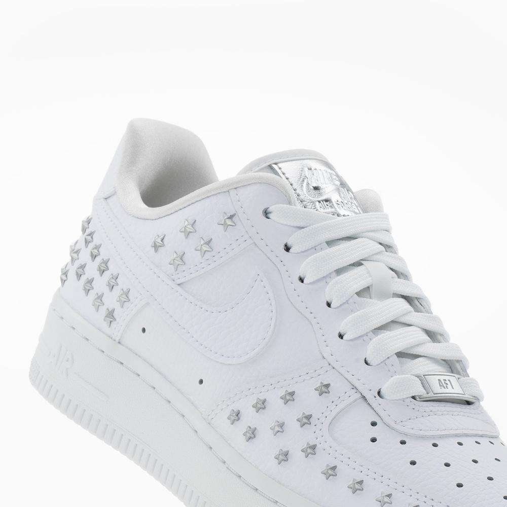 Női cipő Nike Air Force 1 '07 XX Studded AR0639-100 - fehér