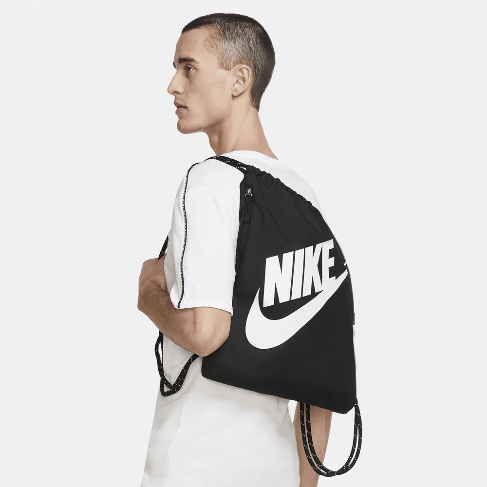 Zsák Nike Heritage DC4245-010 - fekete