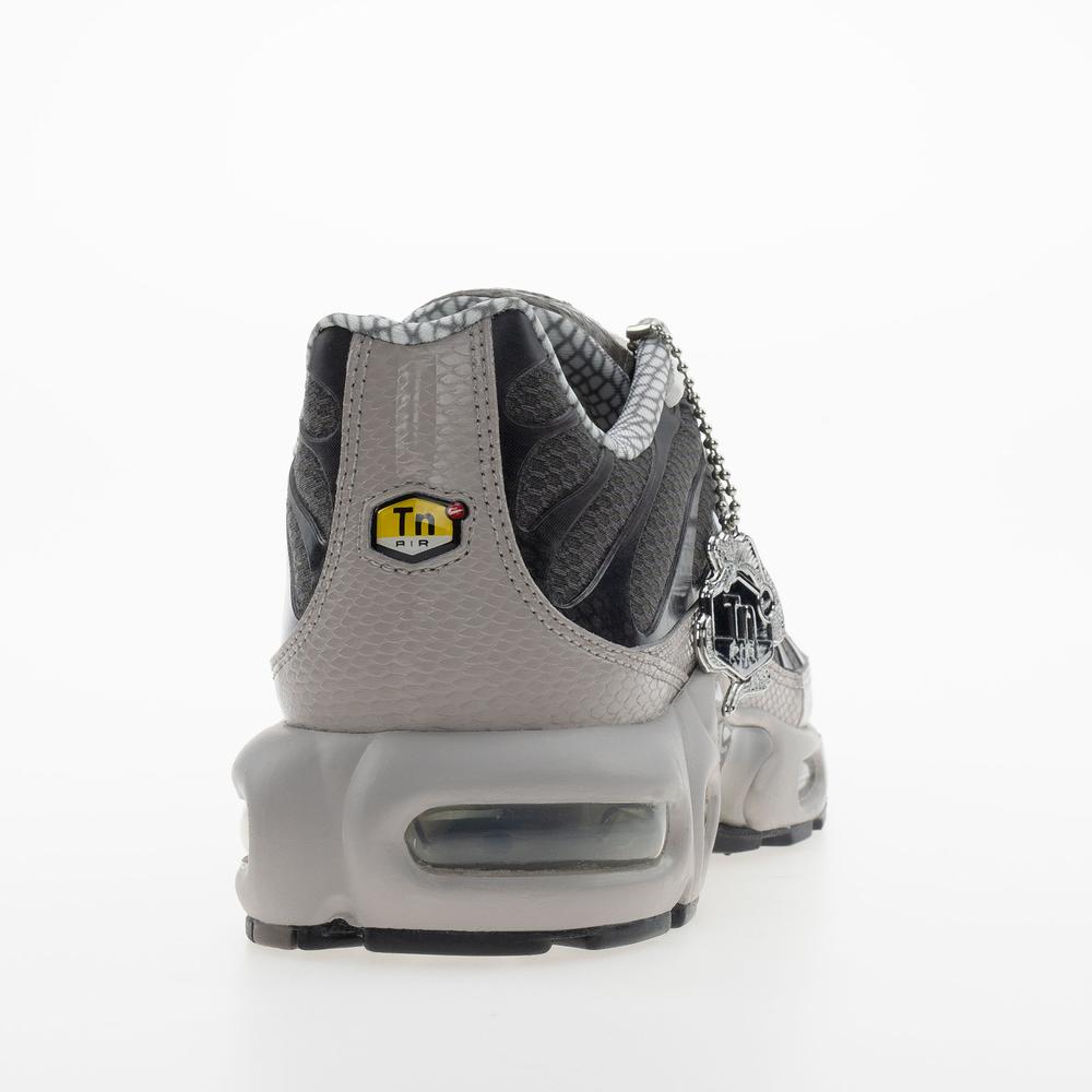 Férfi cipő Nike Air Max Plus IB7679-200 - szürke
