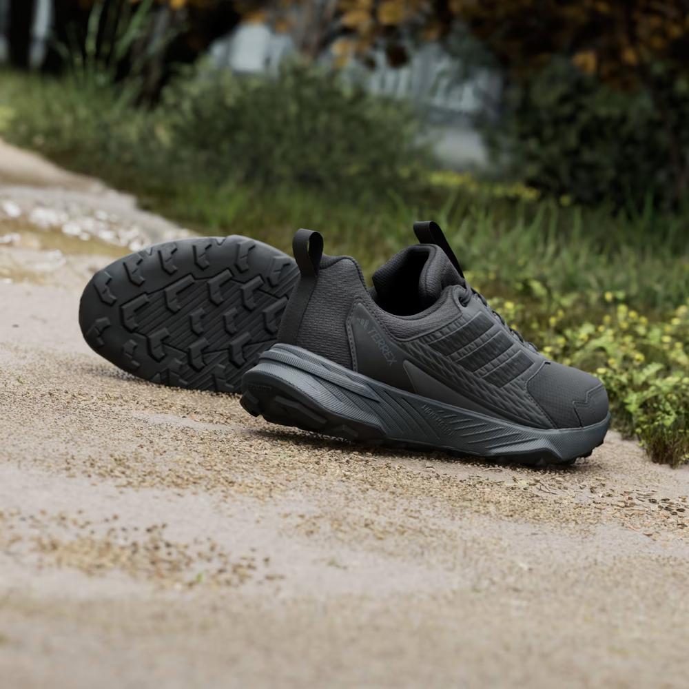 Cipő férfi adidas Terrex Tracefinder 2 Climaproof JI0274 - fekete