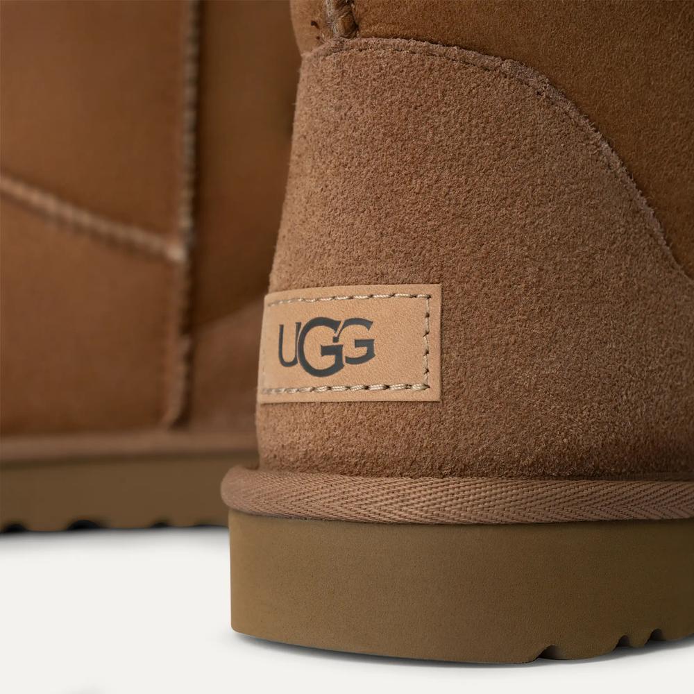 Cipő női UGG W Classic  Short II 1016223-CHE - barna