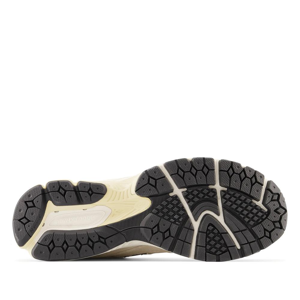 Unisex cipő New Balance M2002RCC – bézs