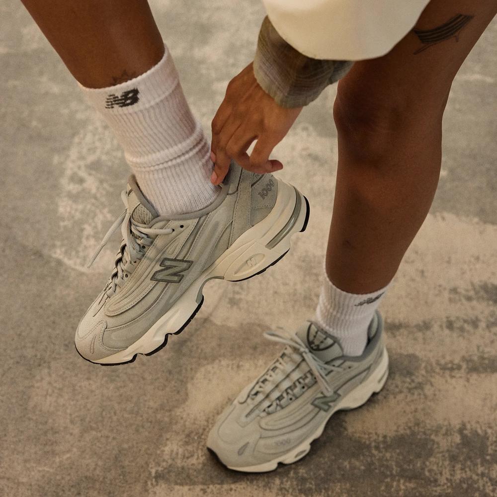 Unisex cipő New Balance U10002LV - szürke