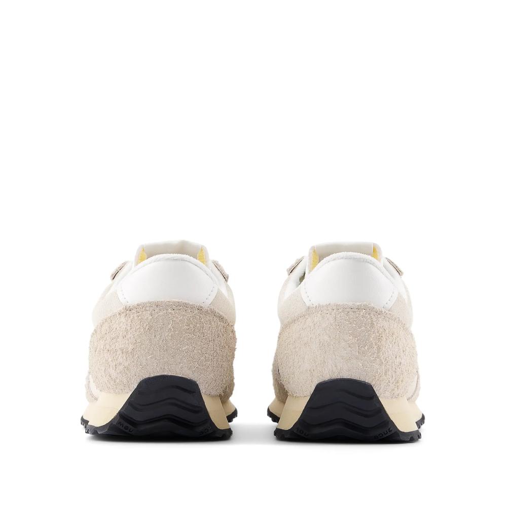 Unisex cipő New Balance U4711H9 - bézs