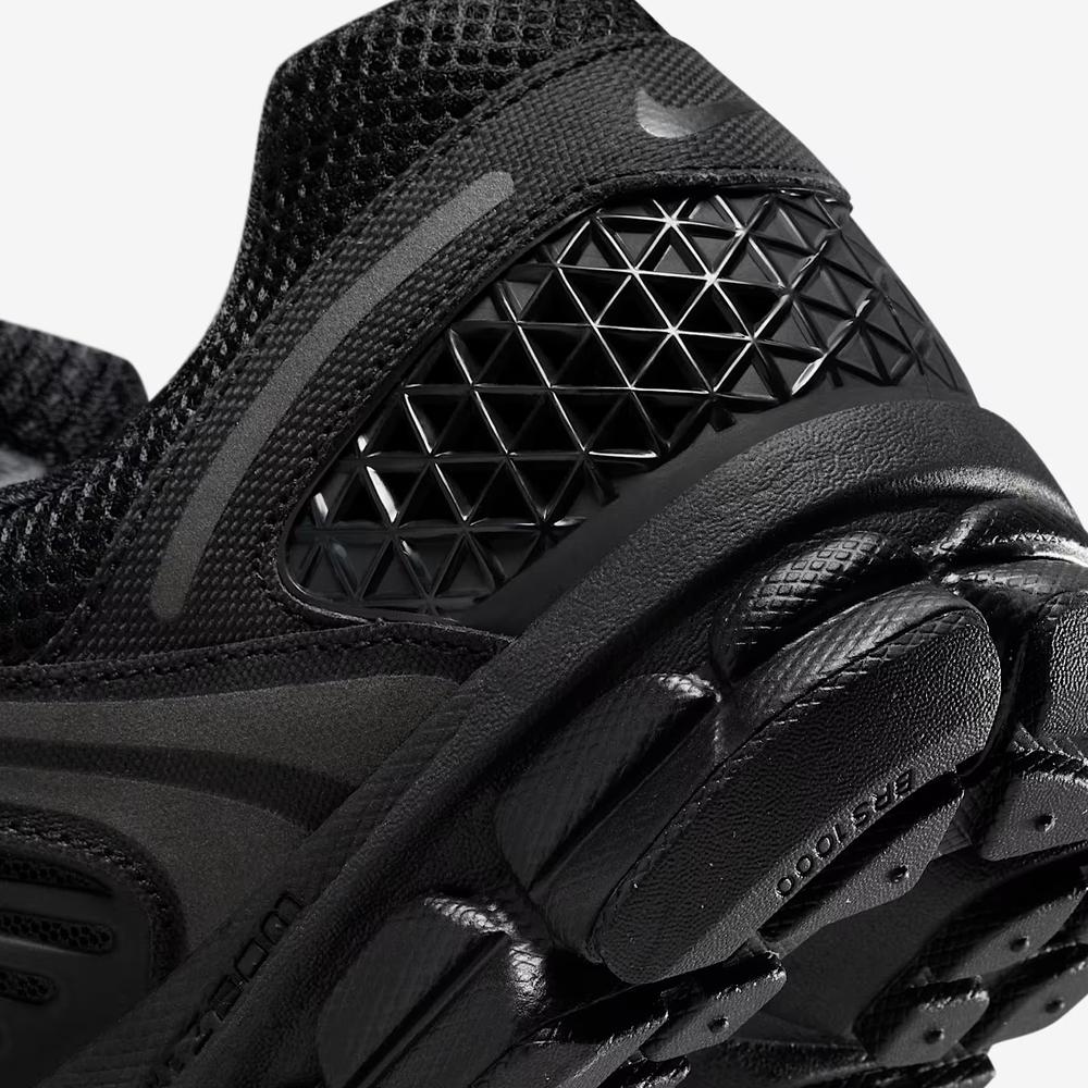 Férfi cipő Nike Zoom Vomero 5 BV1358-003 - fekete