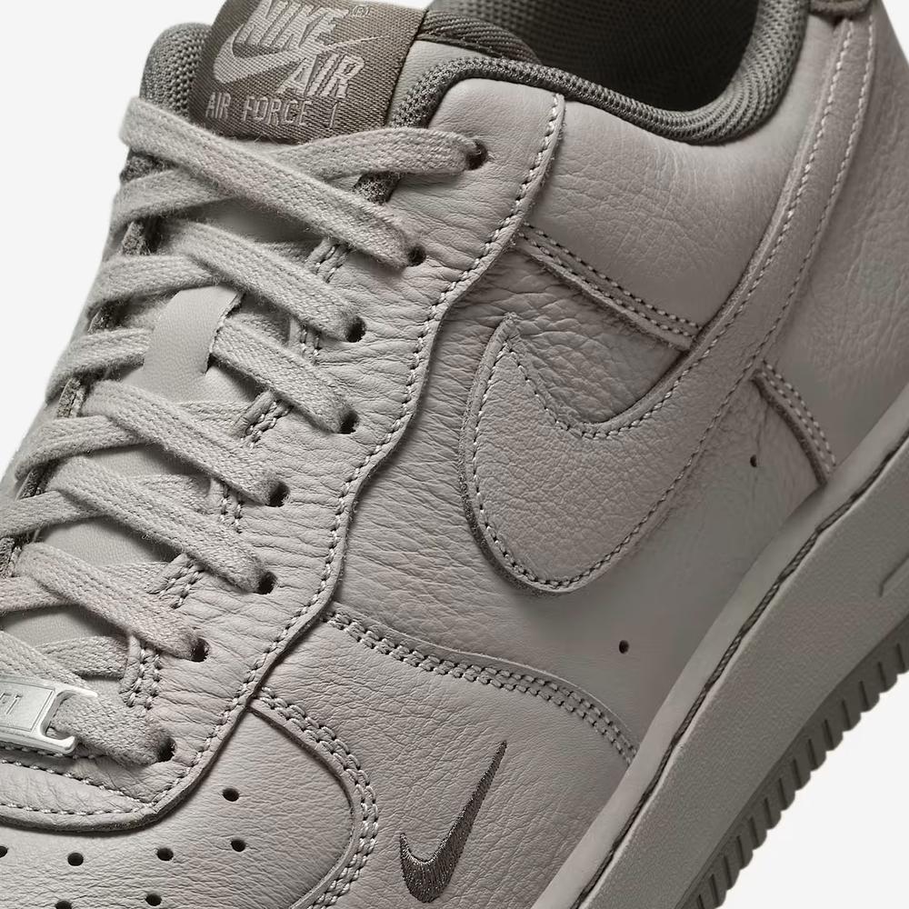 Cipő férfi Nike Air Force 1 '07 LV8 HM9483-300 - szürke