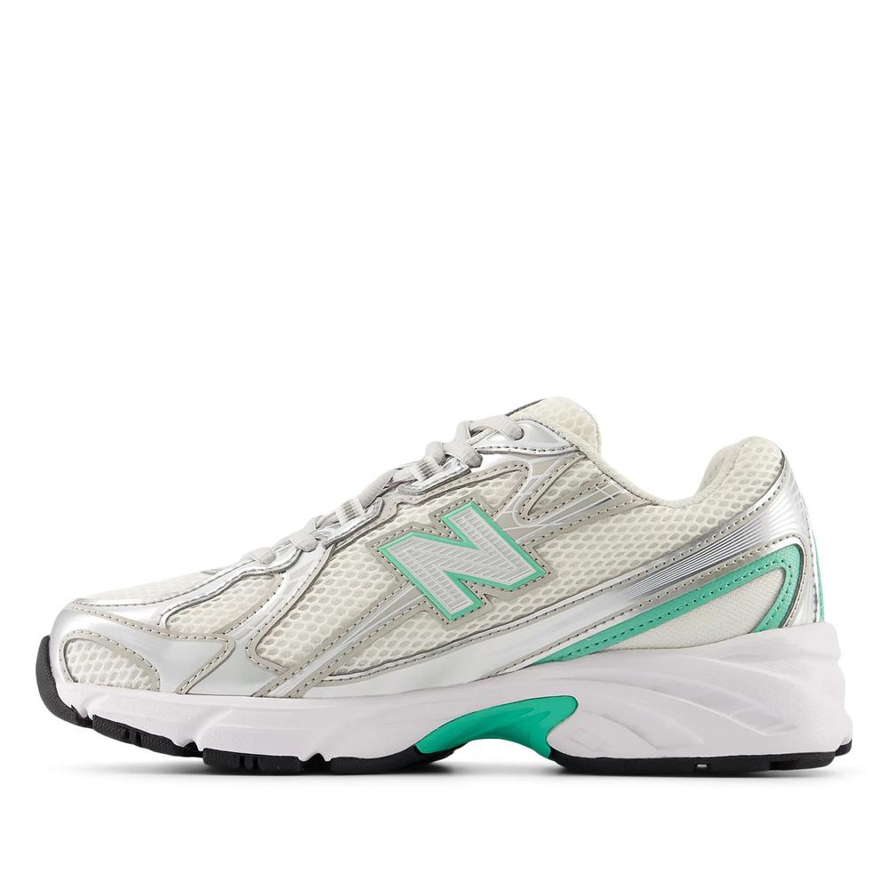 Gyermekcipő New Balance G7402H8 - fehér