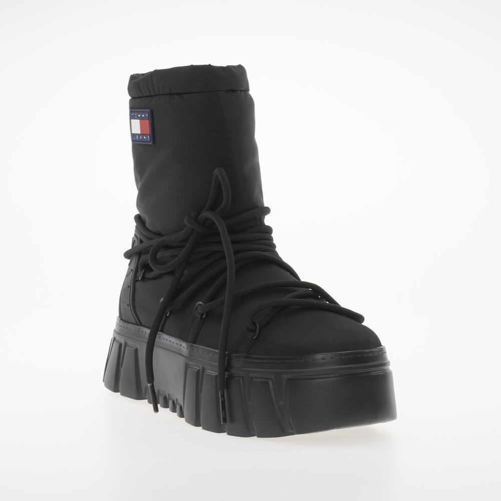 Cipő Tommy Jeans Hybrid Boot EN0EN02601-BDS - fekete