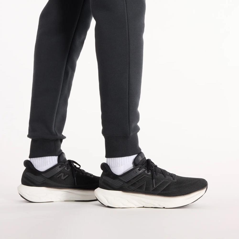 Férfi nadrág New Balance MP43904BK - fekete