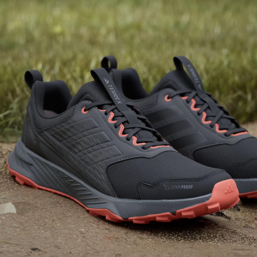 Cipő férfi adidas Terrex Tracefinder 2 Climaproof JR9134 - fekete