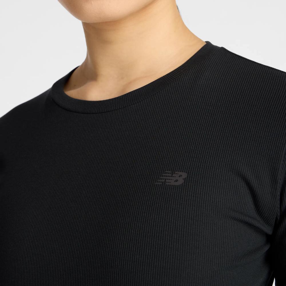 Női póló New Balance WT53133BK - fekete