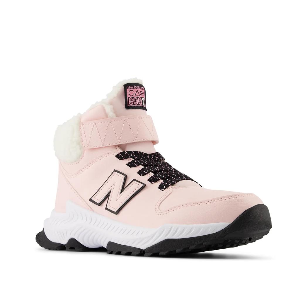 Gyermekcipő New Balance GT800TFP - rózsaszín