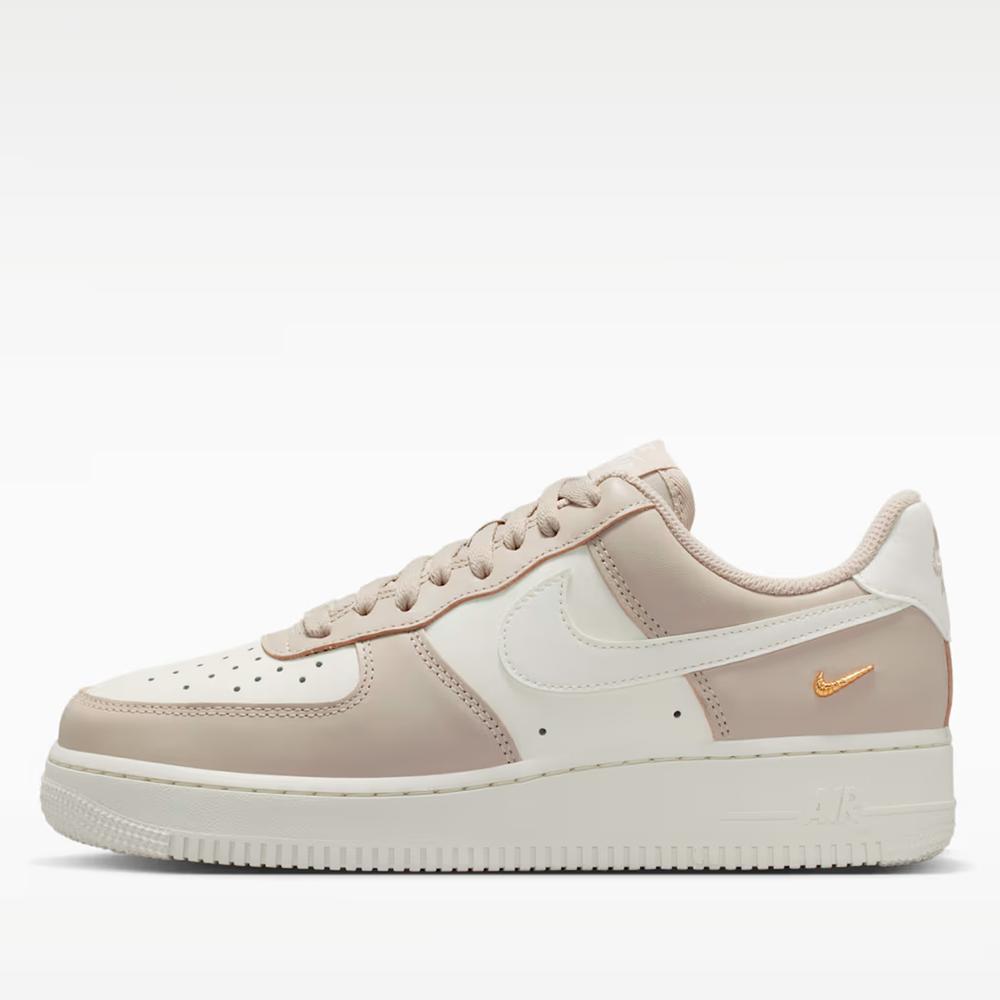 Női cipő Nike Air Force 1 '07 SE IV5197-200 - bézs