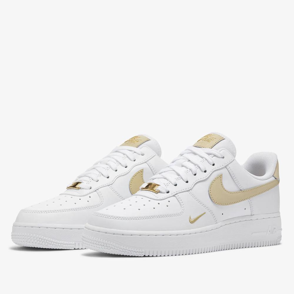 Cipő Nike Air Force 1 '07 Essential CZ0270-105 - fehér