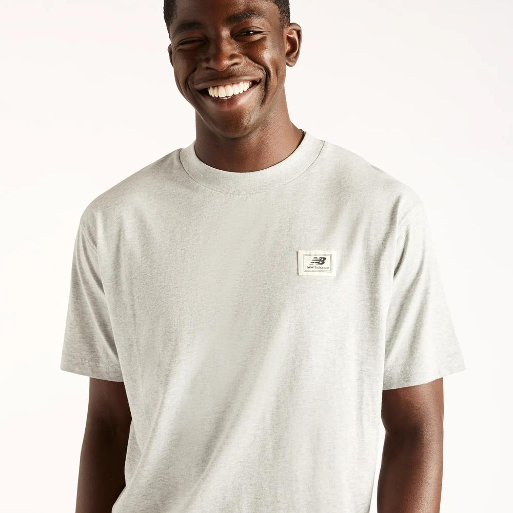 Férfi futópóló New Balance Woven Label MT53928AGM - szürke