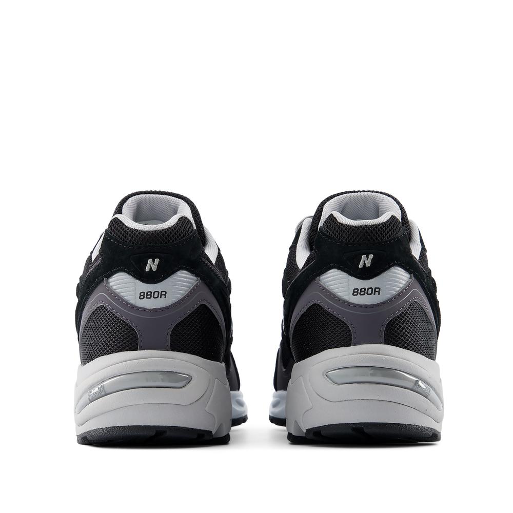 Unisex cipő New Balance U880R8EU - fekete