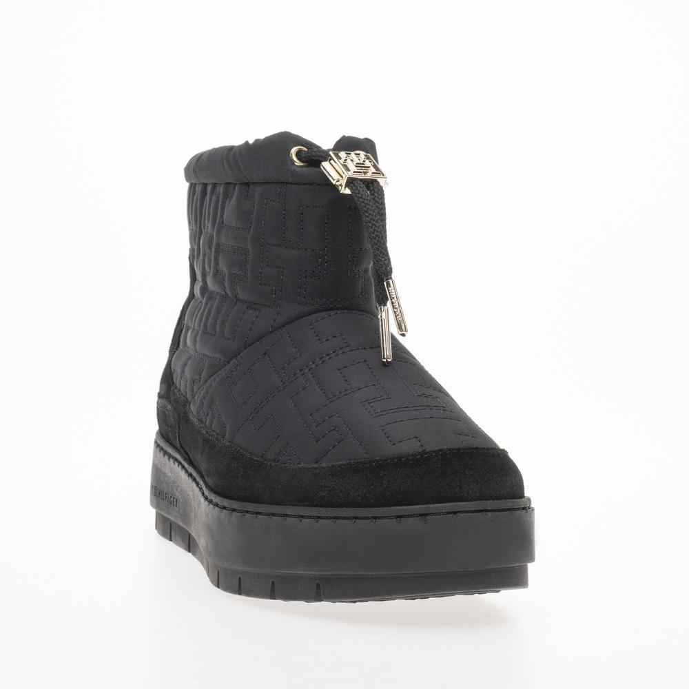 Cipő Tommy Hilfiger Tommy Monogram Snowboot FW0FW07637-BDS - fekete