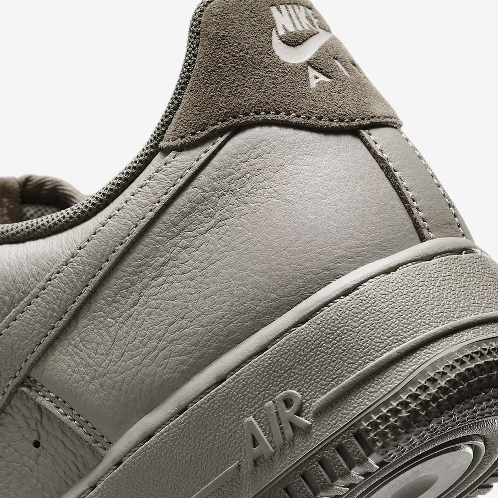Cipő férfi Nike Air Force 1 '07 LV8 HM9483-300 - szürke