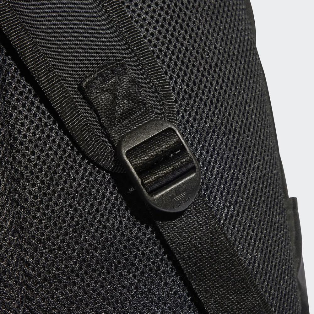 Hátitáska adidas Originals Premium Essentials IJ5006 - fekete