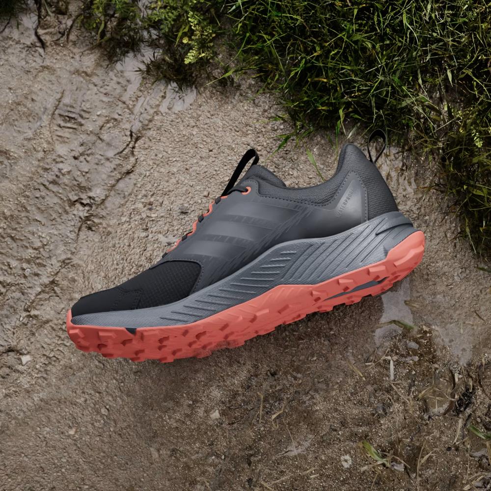 Cipő férfi adidas Terrex Tracefinder 2 Climaproof JR9134 - fekete