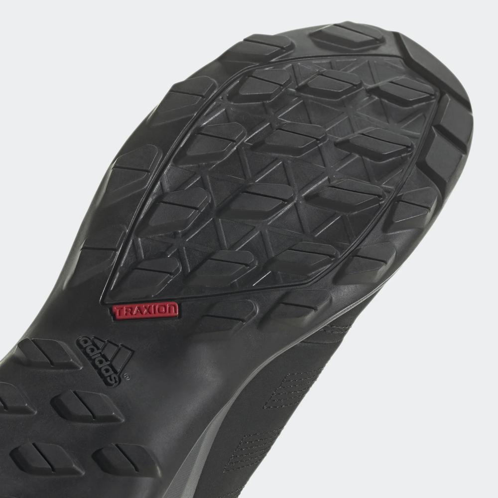 Cipő adidas Daroga Plus Lea New GW3614 - fekete
