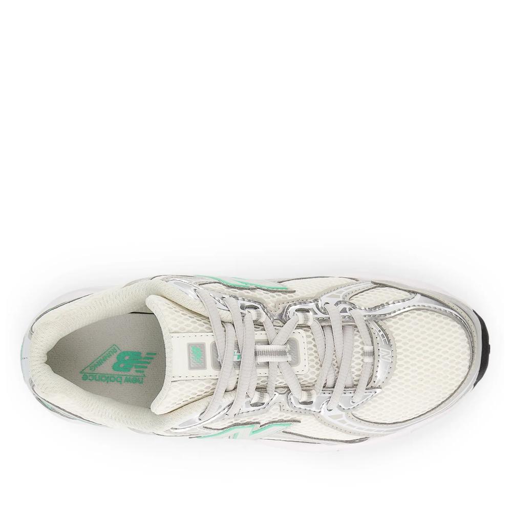 Gyermekcipő New Balance G7402H8 - fehér
