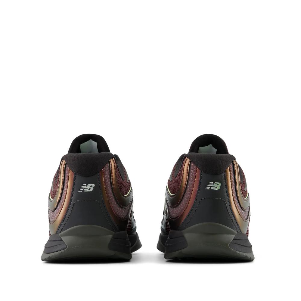 Unisex cipő New Balance URC56673 - gesztenyebarna