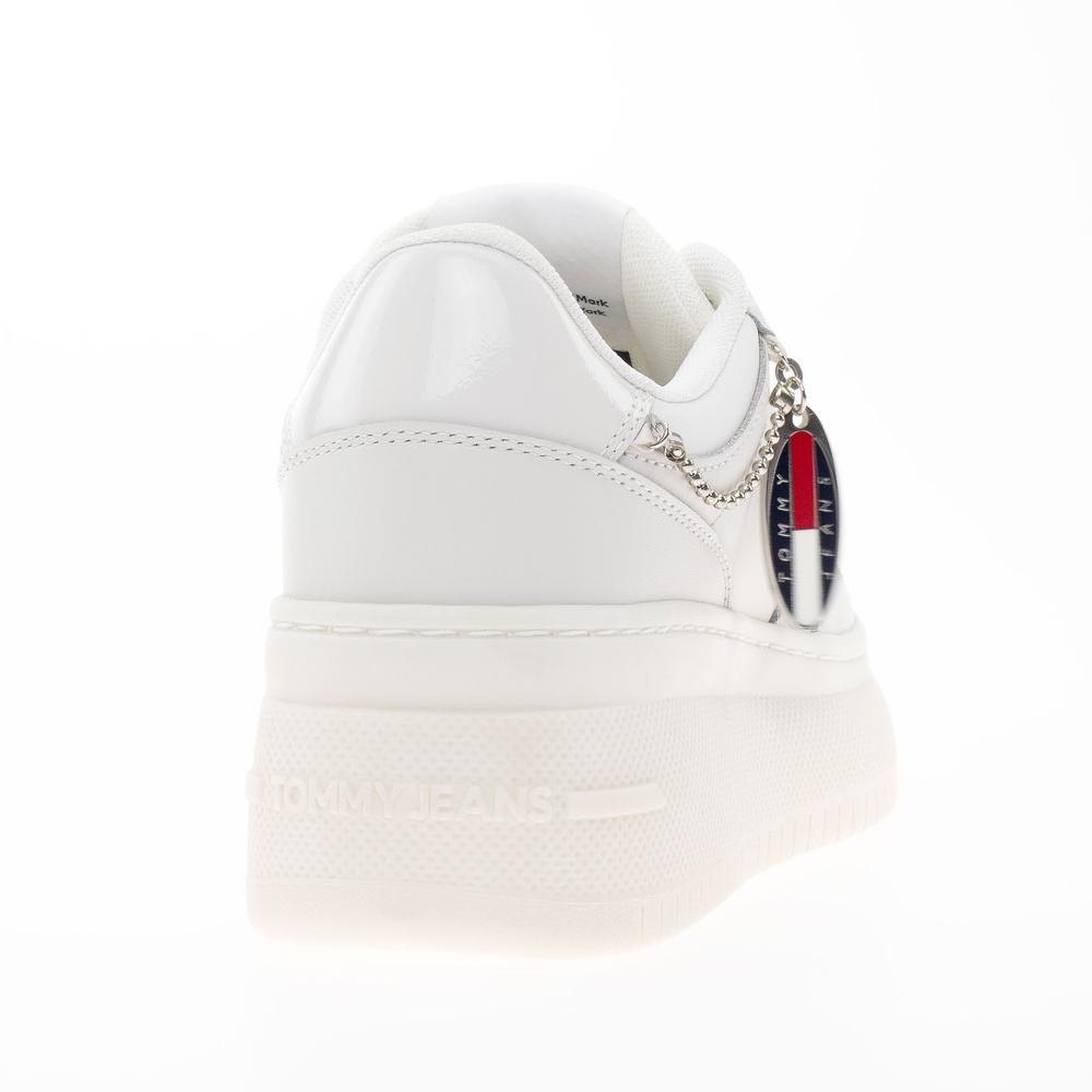 Cipő Tommy Jeans TJW Retro Flatform Charm EN0EN02421-YBL - fehér